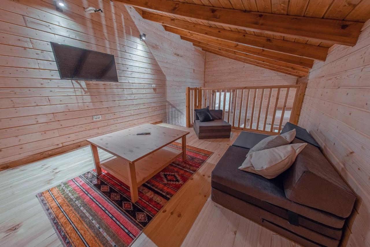Zini House *